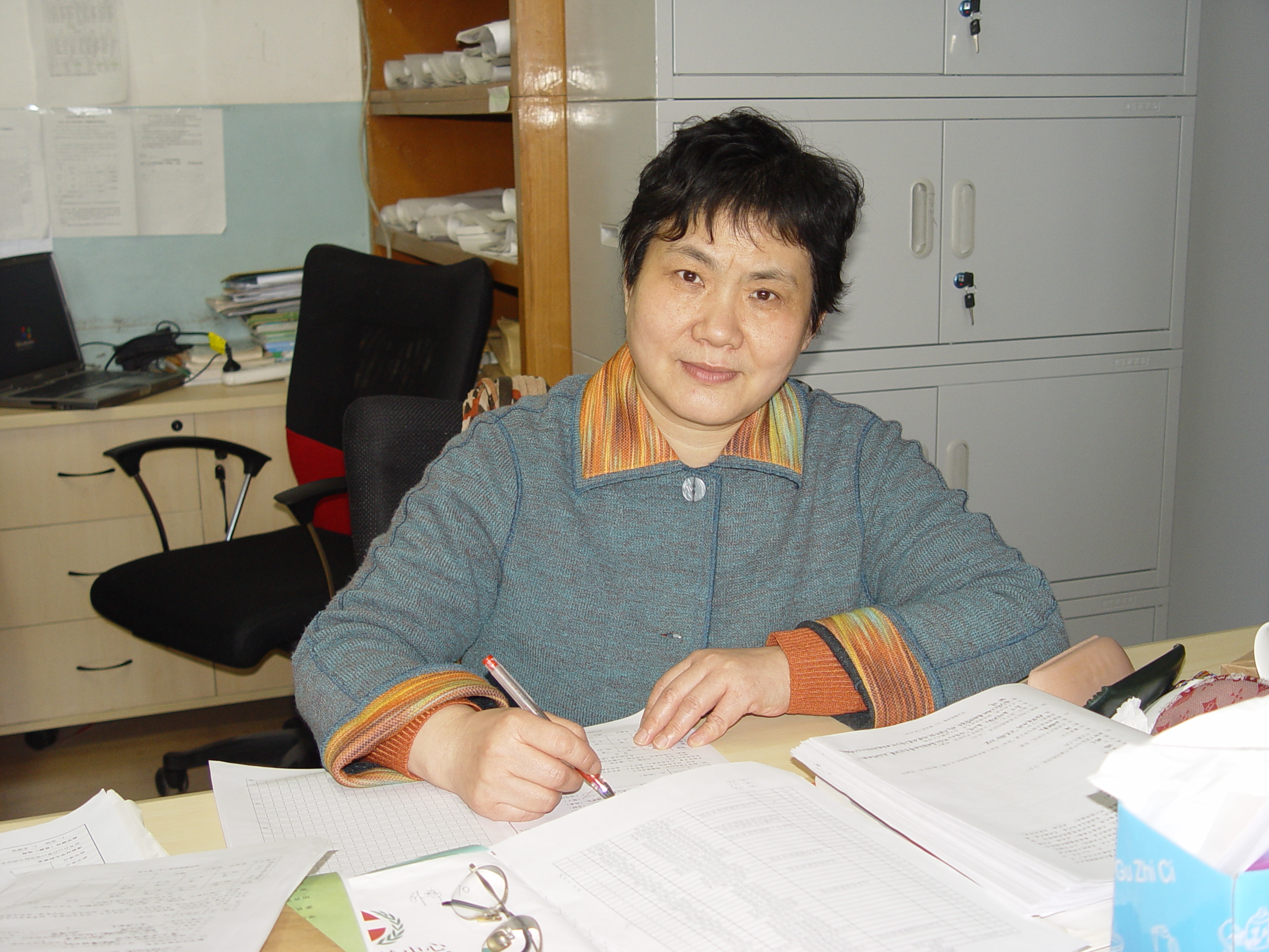 ����ַ���Ľ����鳤 ��С��